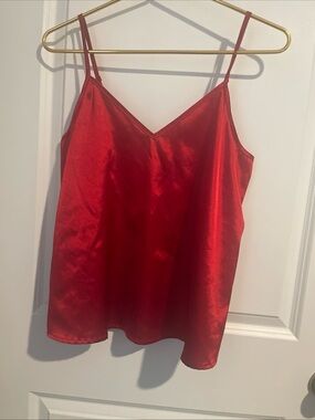 Red Satin V-Neck Cami Top L Cozy Rozy  17 Pit to Pit 22 Shoulder to hem